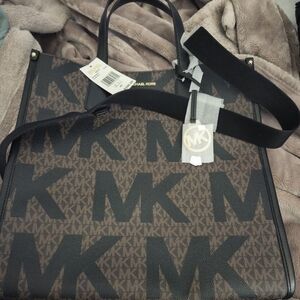 Michael Kors tote.